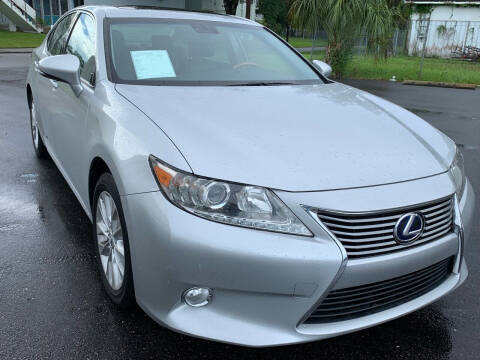 2013 Lexus ES 300h for sale at Consumer Auto Credit in Tampa FL