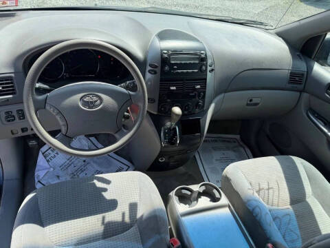 2006 Toyota Sienna LE 7 Passenger