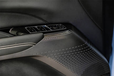 2024 Cadillac LYRIQ Luxury 1