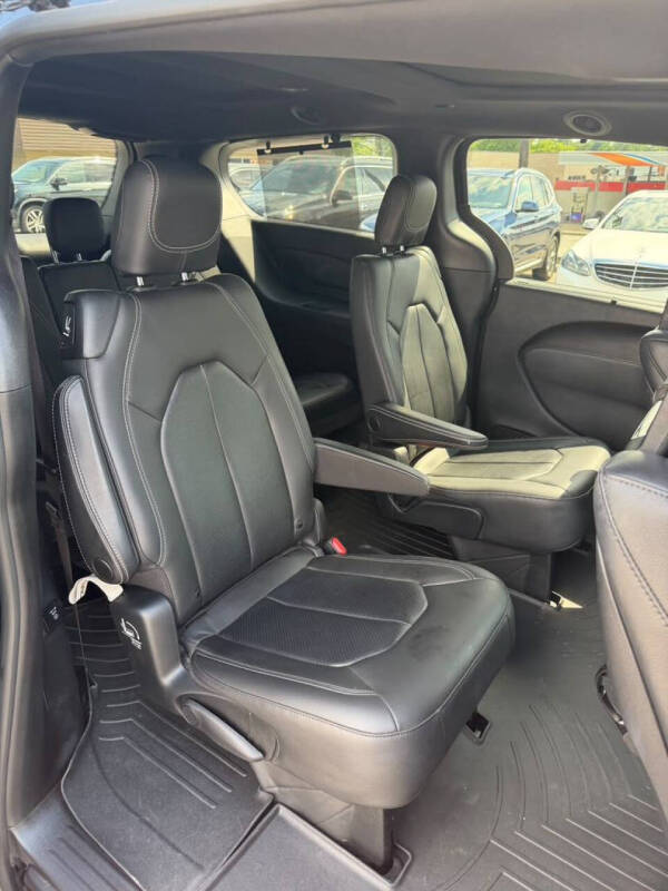 2020 Chrysler Pacifica Touring L Plus