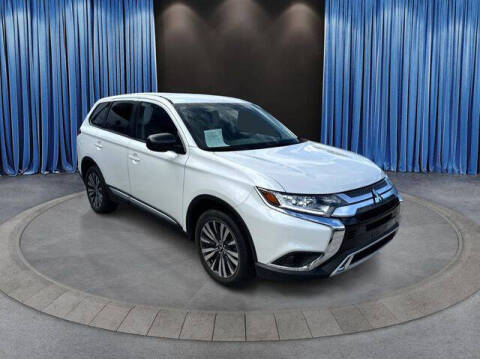 2020 Mitsubishi Outlander for sale at OCEAN AUTO SALES in Miami FL