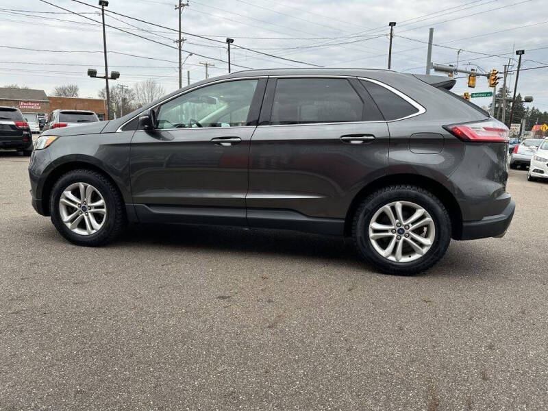 2020 Ford Edge SEL photo 7