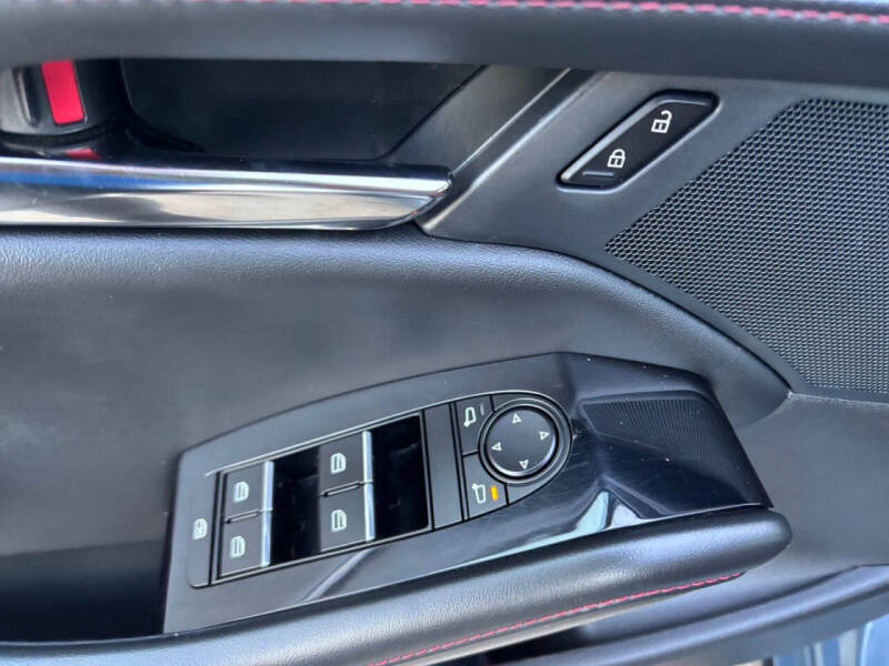 2025 Mazda Mazda3 Sedan 2.5 S Carbon Edition