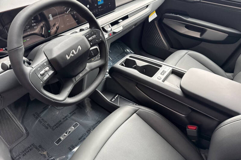 2026 Kia EV9 Light Long Range