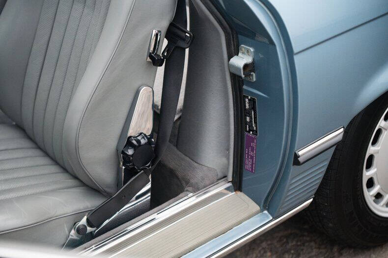 1986 Mercedes-Benz 560-Class 560 SL