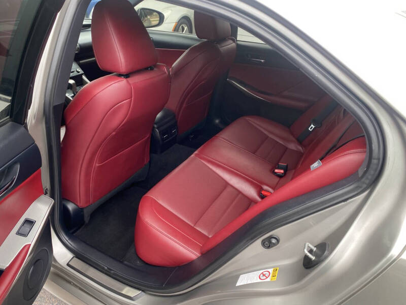 2016 Lexus IS 200t