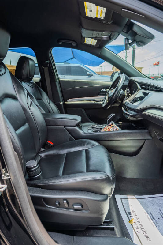 2020 Cadillac XT4 Premium Luxury