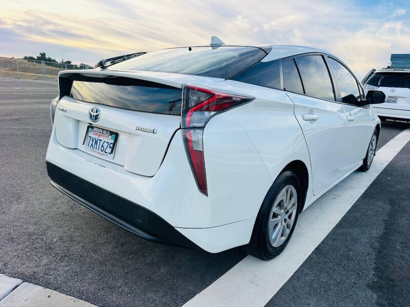 2017 Toyota Prius Two