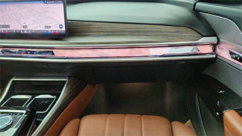 2023 BMW 7 Series 740i