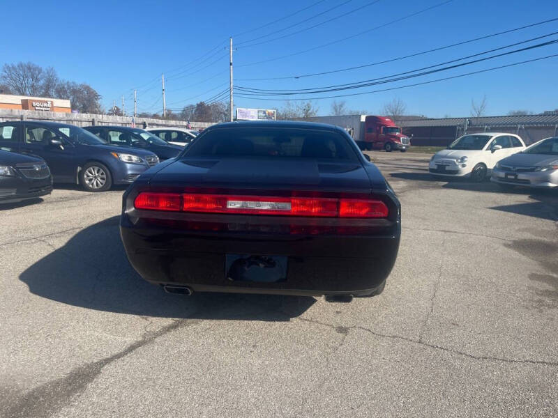 2013 Dodge Challenger SXT