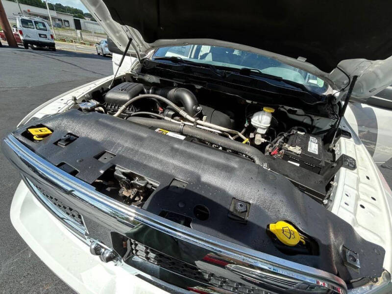 2019 RAM 1500 Classic SLT