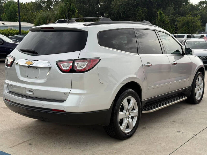 2017 Chevrolet Traverse LT