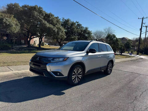 2020 Mitsubishi Outlander for sale at First Gear Automotive in San Antonio TX