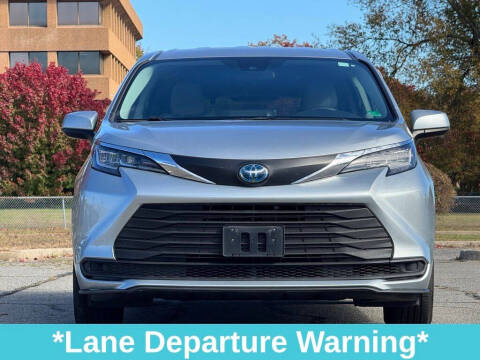 2021 Toyota Sienna LE 8-Passenger