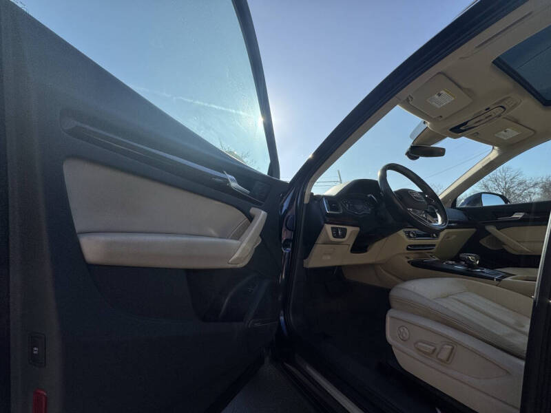 2018 Audi Q5 2.0T quattro Premium Plus