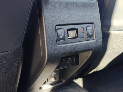 2025 Mitsubishi Outlander PHEV SEL