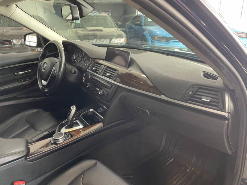 2015 BMW 3 Series 328i xDrive