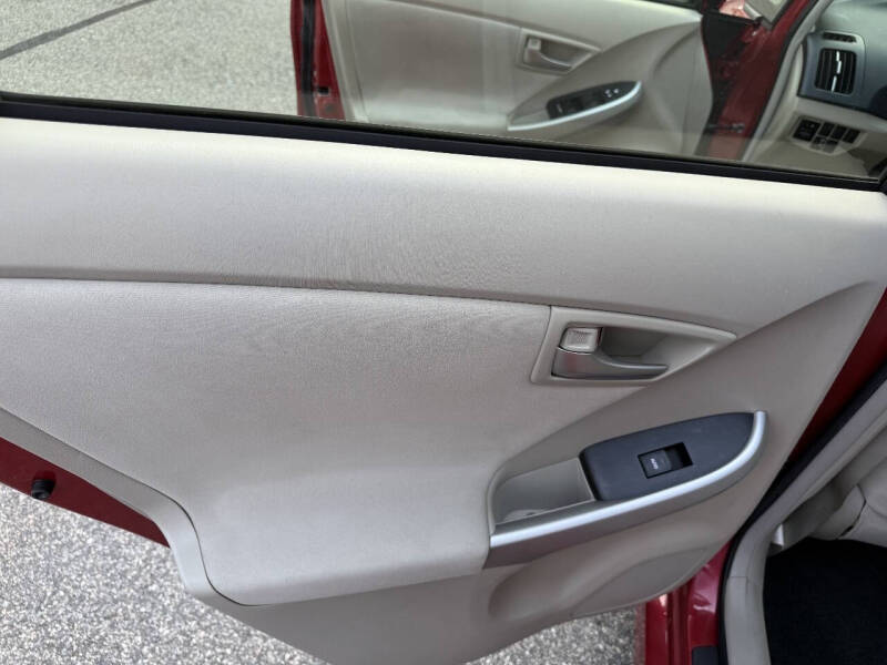 2012 Toyota Prius Two