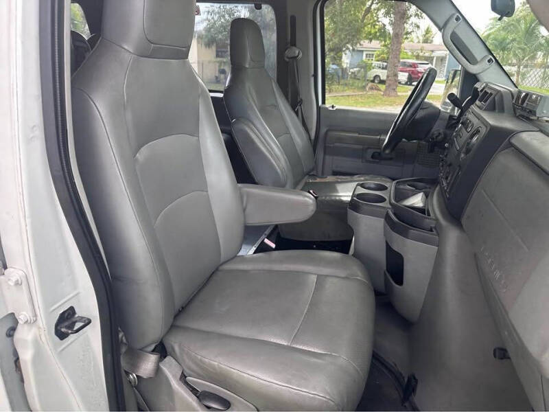 2014 Ford E-Series
