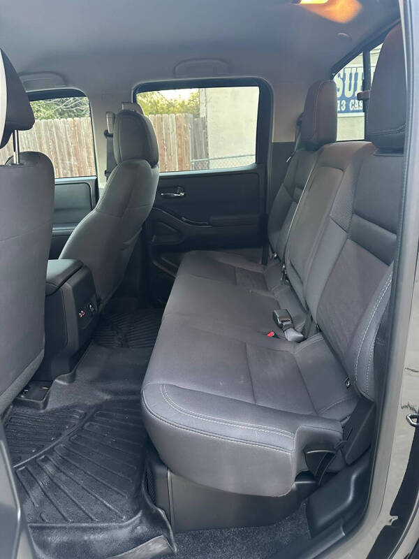 2023 Nissan Frontier SV