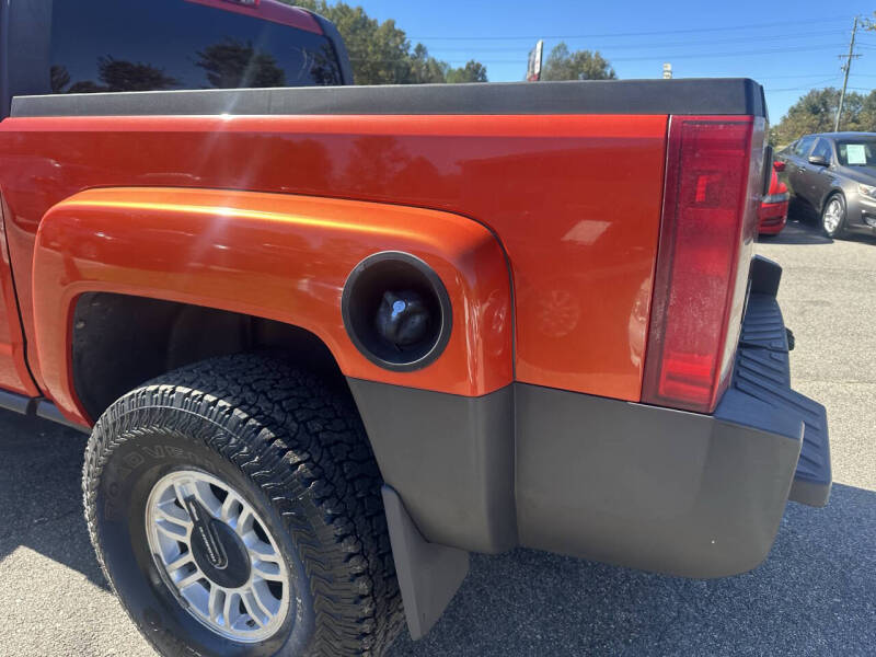 2009 HUMMER H3T Luxury