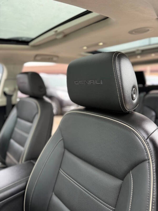 2021 GMC Acadia Denali