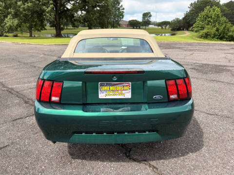 2000 Ford Mustang