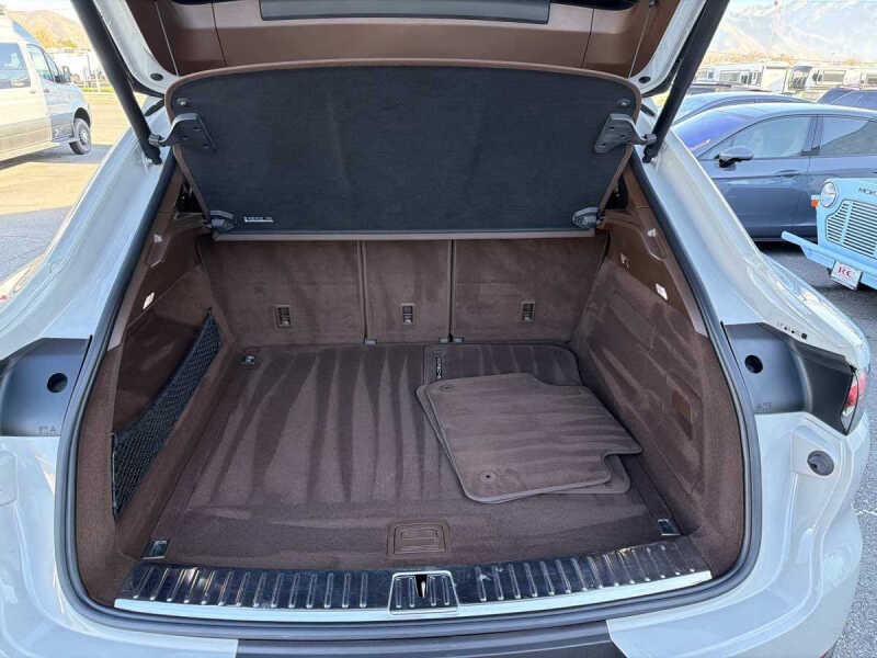 2021 Porsche Cayenne Coupe