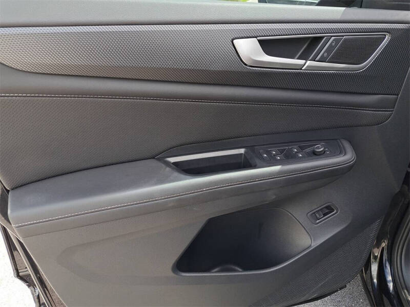 2025 Volkswagen Atlas Cross Sport SEL 4Motion