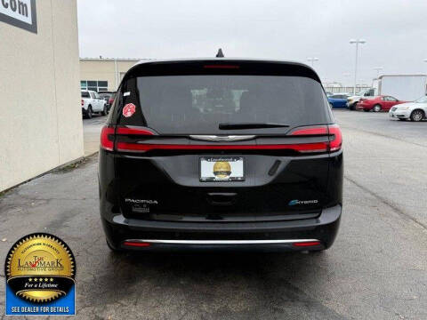 2022 Chrysler Pacifica Hybrid Touring L
