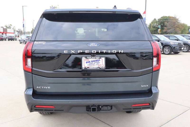 2025 Ford Expedition MAX Active