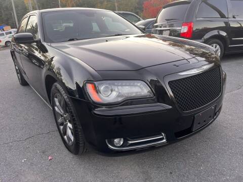 2014 Chrysler 300 for sale at Dracut's Car Connection in Methuen MA