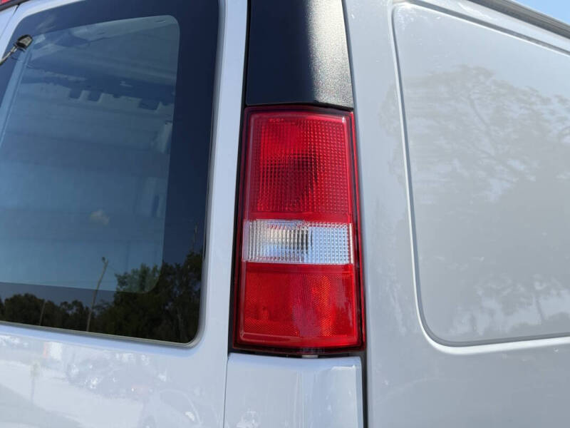 2024 Chevrolet Express 2500