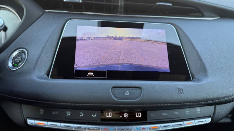 2021 Cadillac XT4 Premium Luxury