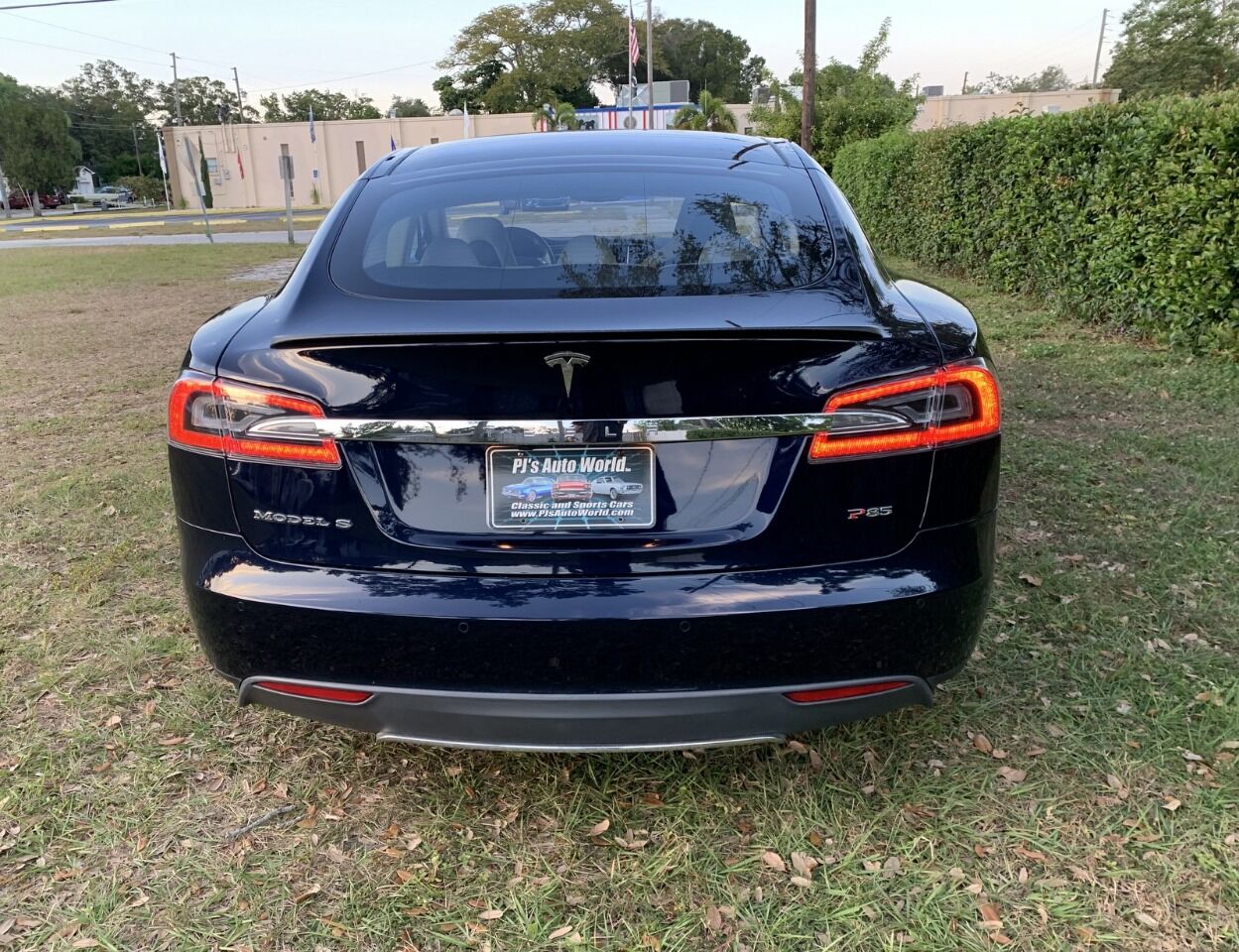 2014 Tesla Model S 33