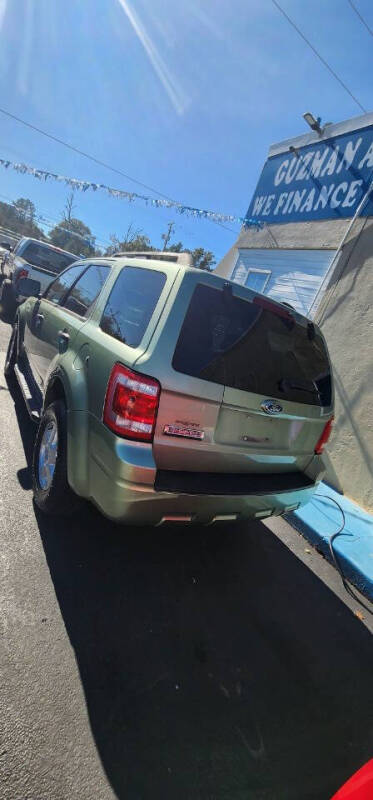 2008 Ford Escape XLT photo 2