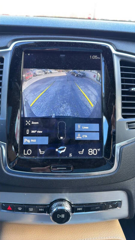 2016 Volvo XC90 T6 Momentum