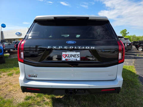 2026 Ford Expedition MAX Active