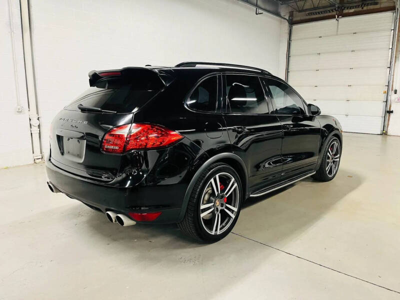 2011 Porsche Cayenne Turbo