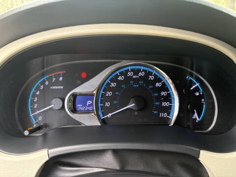 2014 Toyota Sienna XLE 7-Passenger Auto Access Seat