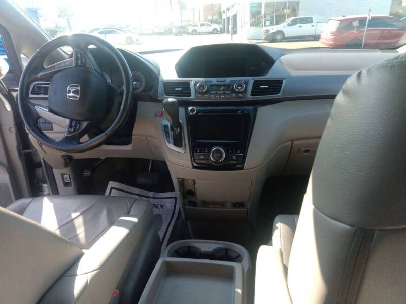 2015 Honda Odyssey EX-L - Photo 17