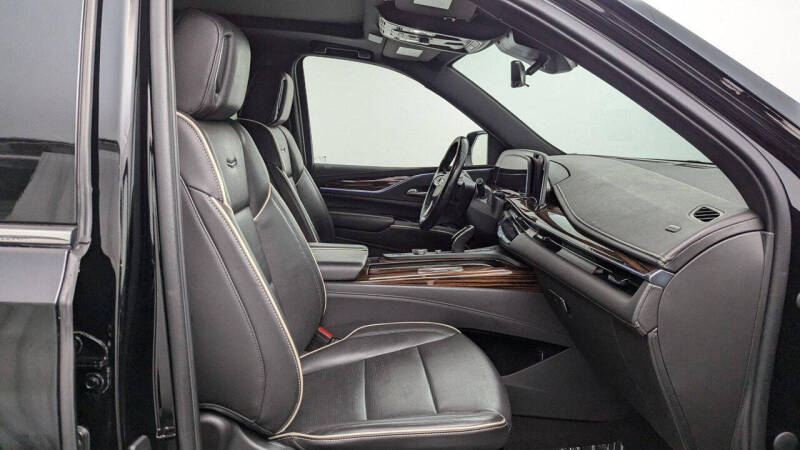 2022 Cadillac Escalade ESV Premium Luxury