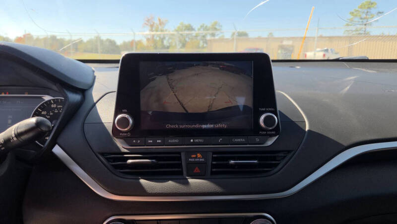 2021 Nissan Altima 2.5 SV