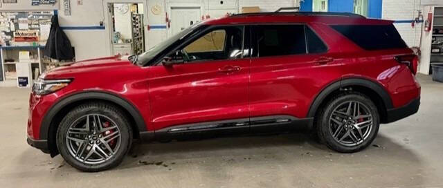 2025 Ford Explorer ST