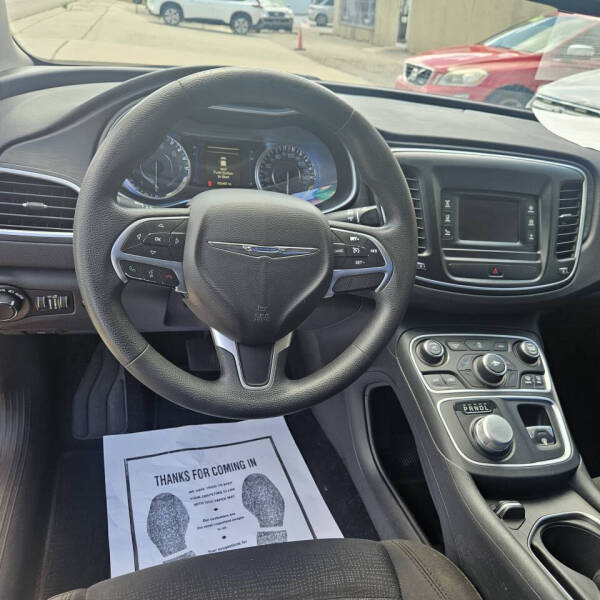 2015 Chrysler 200 Limited