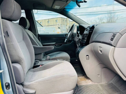 2005 Toyota Sienna