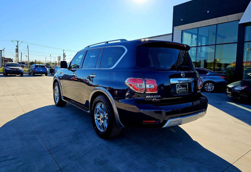 2017 Nissan Armada Platinum photo 3