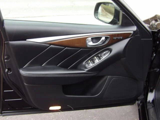 2014 Infiniti Q50 Premium