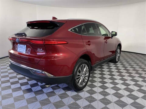 2022 Toyota Venza XLE