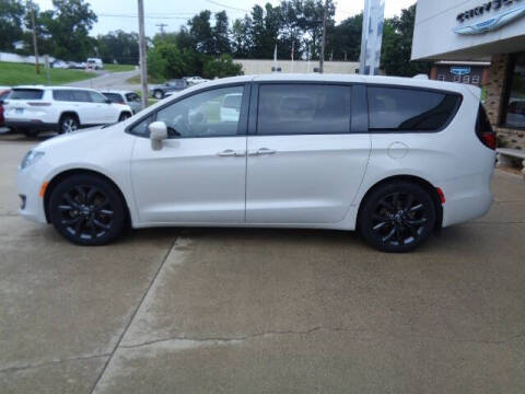 2020 Chrysler Pacifica Touring